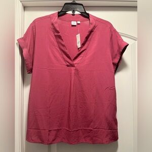 GAP, NWT, V neck top with rolled sleeves. Size Medium, 100% rayon